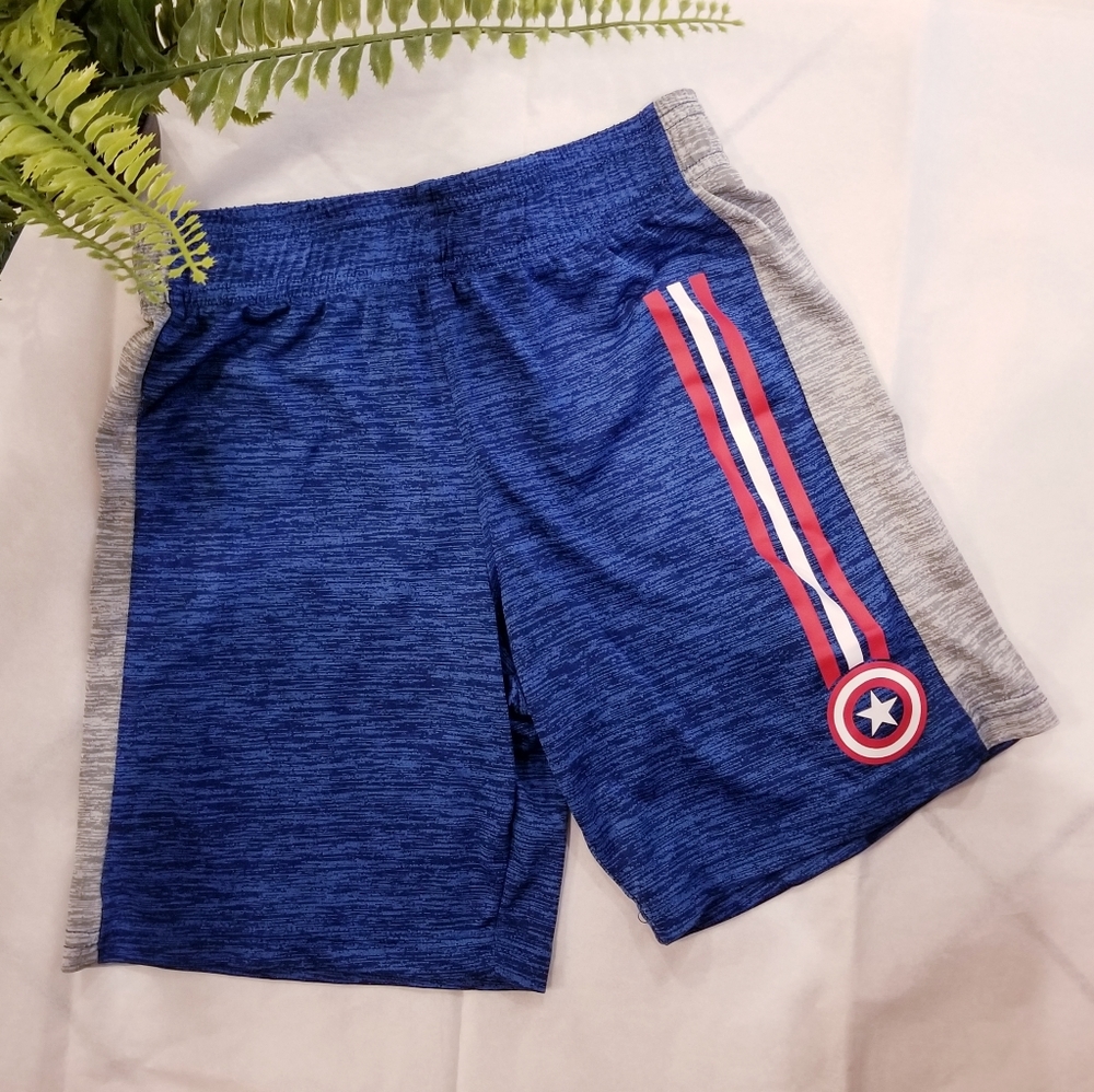 Boys shorts, blue, size 6, excellent cond.